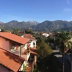 House Versilia Luca E Giada, 5 Chilometri Da Dei Marmi!