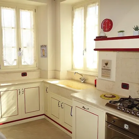 House Versilia Luca E Giada, 5 Chilometri Da Dei Marmi! 別荘