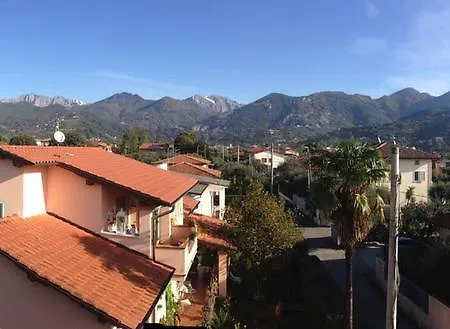 House Versilia Luca E Giada, 5 Chilometri Da Dei Marmi!