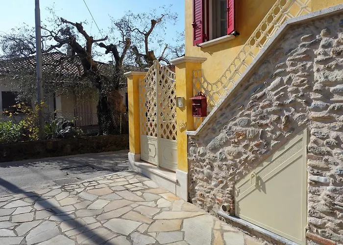 House Versilia Luca E Giada, 5 Chilometri Da Dei Marmi! 度假居