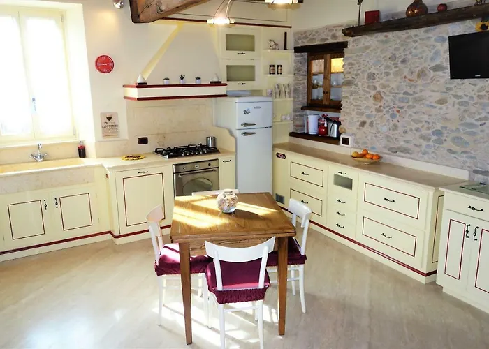 House Versilia Luca E Giada, 5 Chilometri Da Dei Marmi! * 马尔米堡