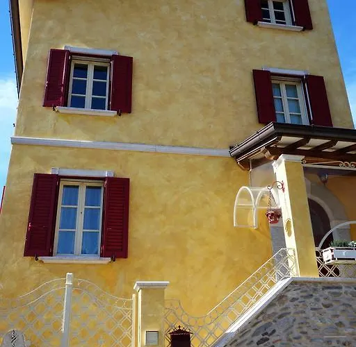 House Versilia Luca E Giada, 5 Chilometri Da Dei Marmi! Dom wakacyjny